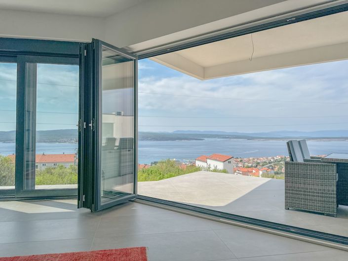 Image No.19-5 Bed Property for sale