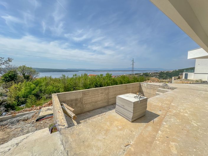 Image No.24-5 Bed Property for sale