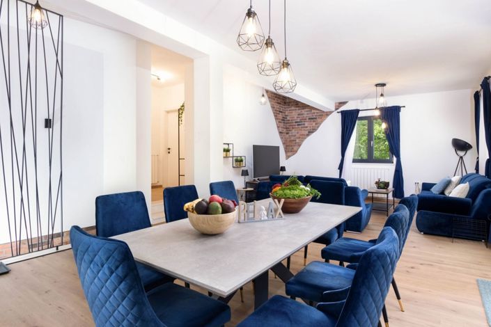 Image No.10-4 Bed Property for sale