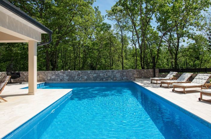 Image No.2-4 Bed Property for sale