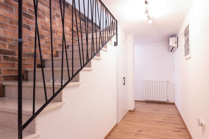 Image No.23-4 Bed Property for sale