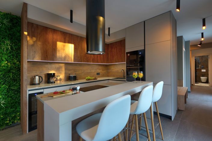 Image No.11-4 Bed Property for sale