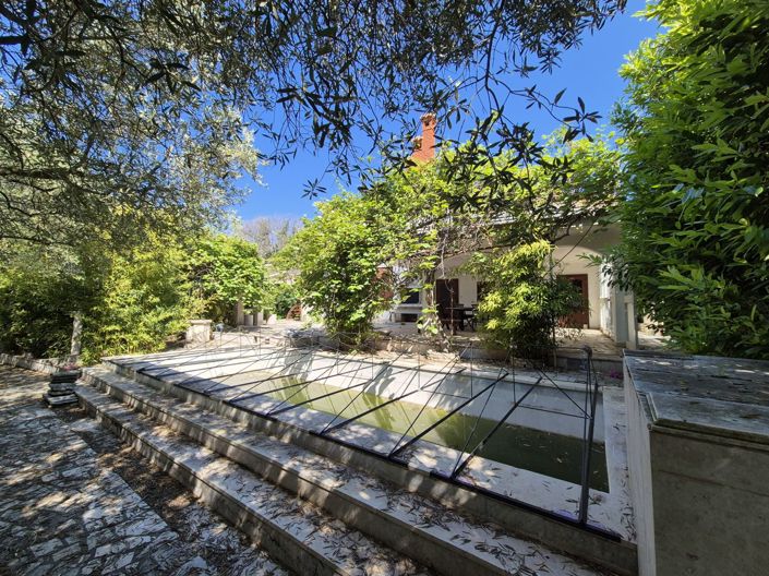 Image No.10-12 Bed Property for sale