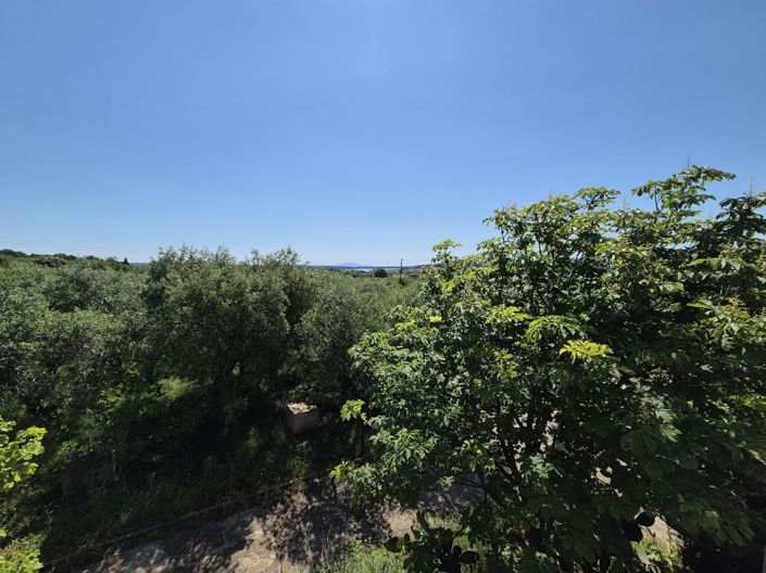 Image No.18-12 Bed Property for sale