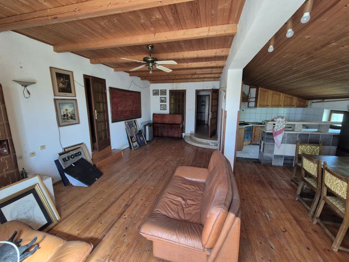 Image No.20-12 Bed Property for sale