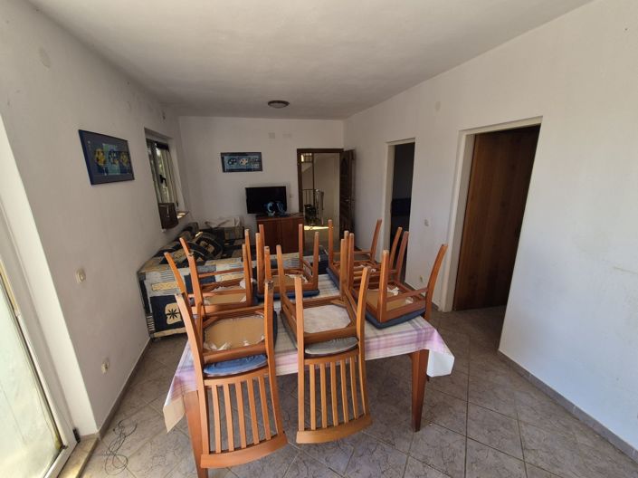 Image No.22-12 Bed Property for sale