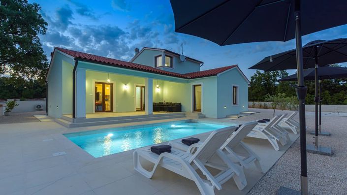 Image No.1-3 Bed Property for sale