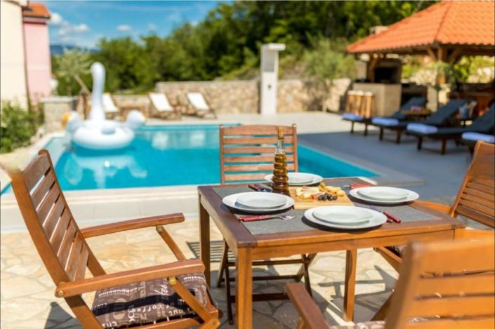 Image No.7-12 Bed Property for sale