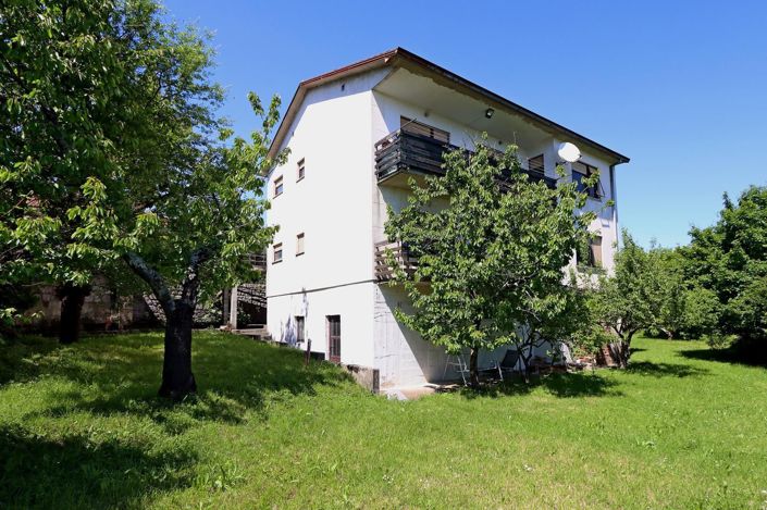 Image No.2-9 Bed Property for sale