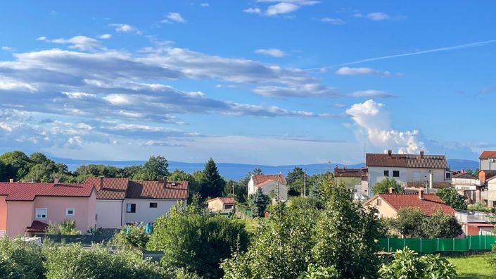 Image No.3-9 Bed Property for sale