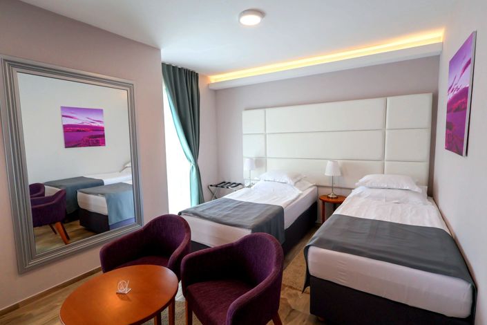 Image No.24-24 Bed Property for sale