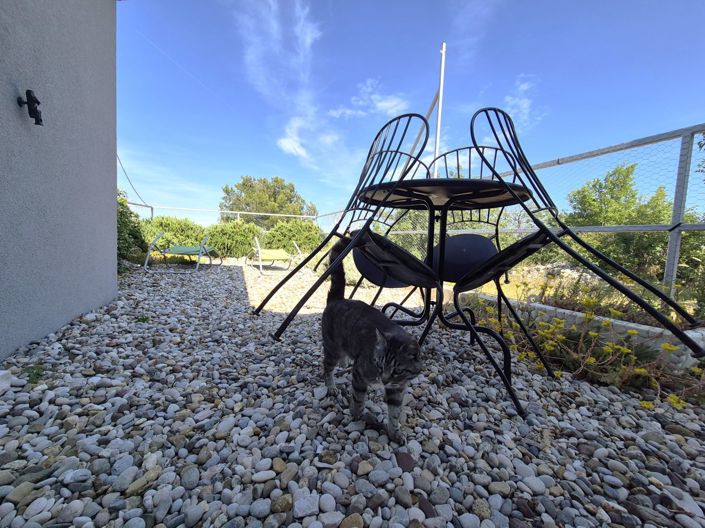 Image No.16-6 Bed Property for sale