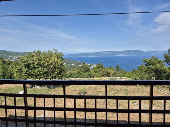 Image No.4-6 Bed Property for sale