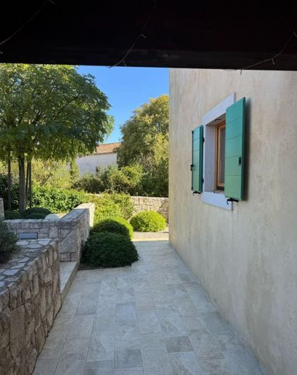 Image No.13-3 Bed Property for sale