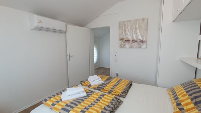 Image No.10-5 Bed Property for sale