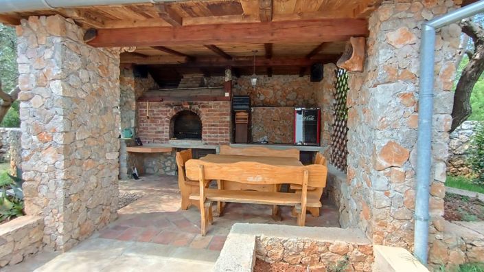 Image No.18-5 Bed Property for sale