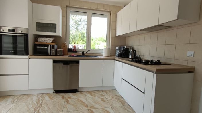 Image No.8-5 Bed Property for sale