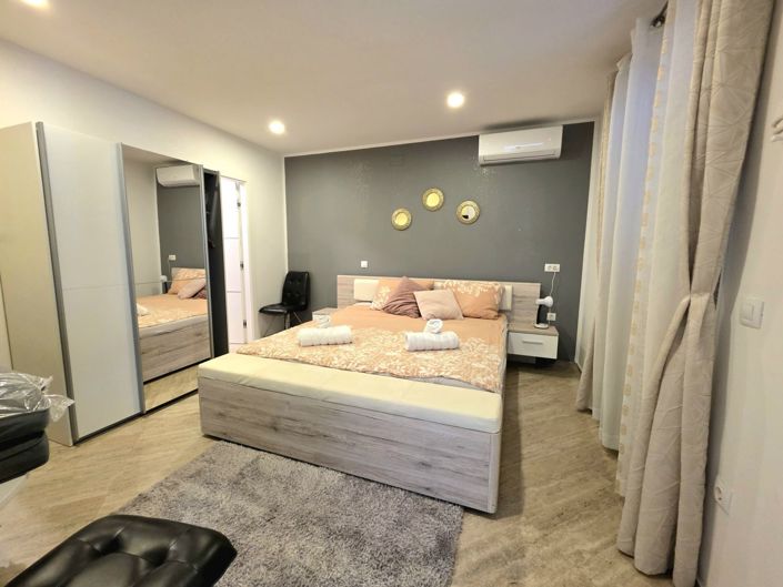 Image No.13-4 Bed Property for sale