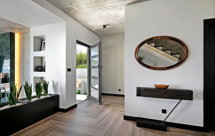 Image No.12-4 Bed Property for sale