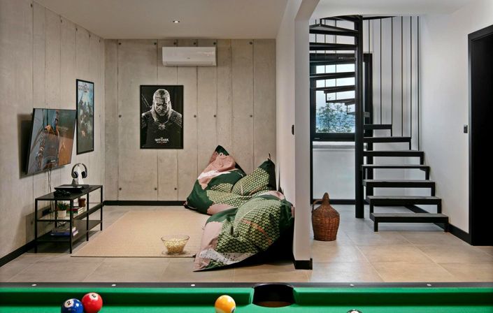 Image No.14-4 Bed Property for sale