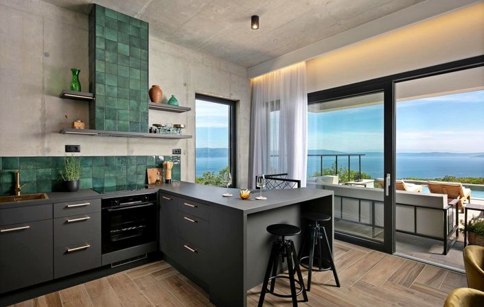 Image No.7-4 Bed Property for sale