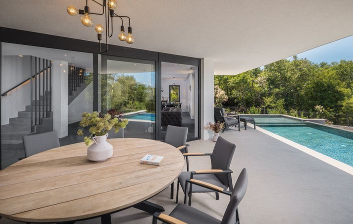 Image No.5-4 Bed Property for sale