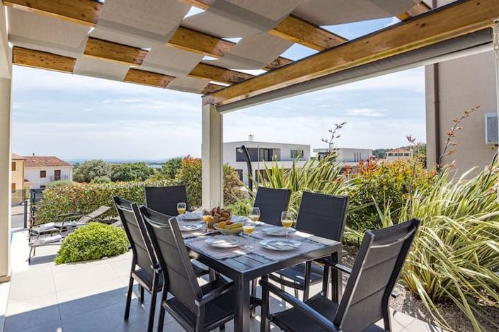 Image No.7-3 Bed Property for sale