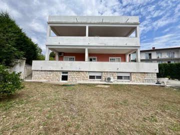 142681-546320