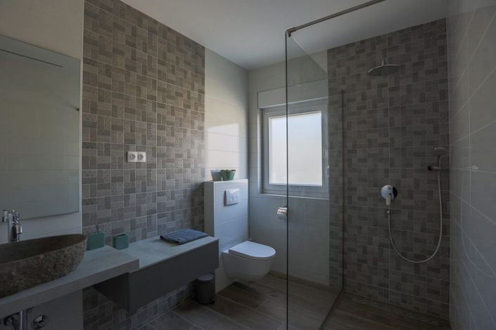 Image No.21-5 Bed Property for sale