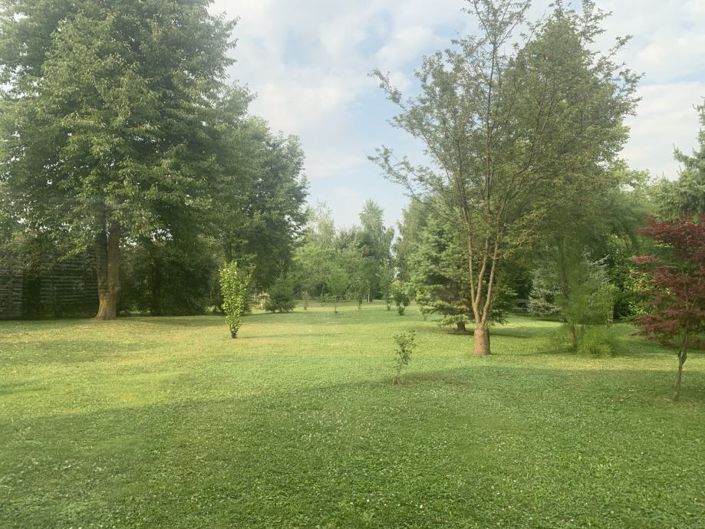 Image No.17-4 Bed Property for sale