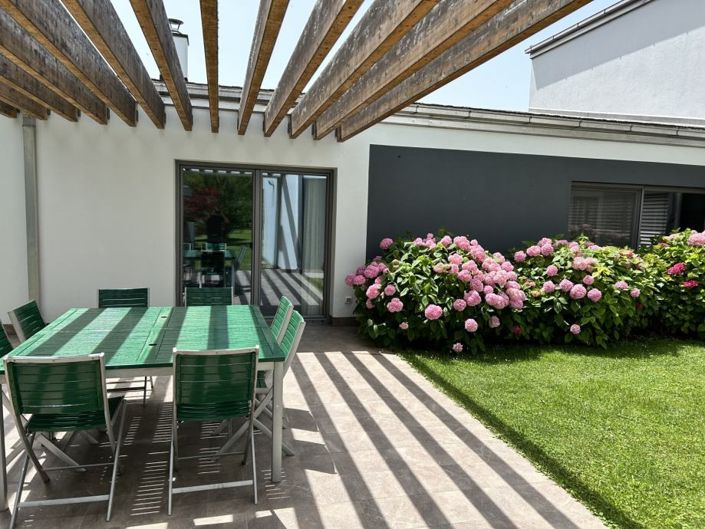 Image No.18-4 Bed Property for sale