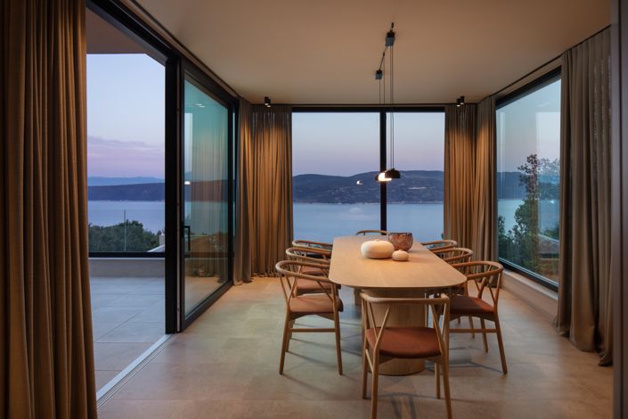 Image No.18-4 Bed Property for sale