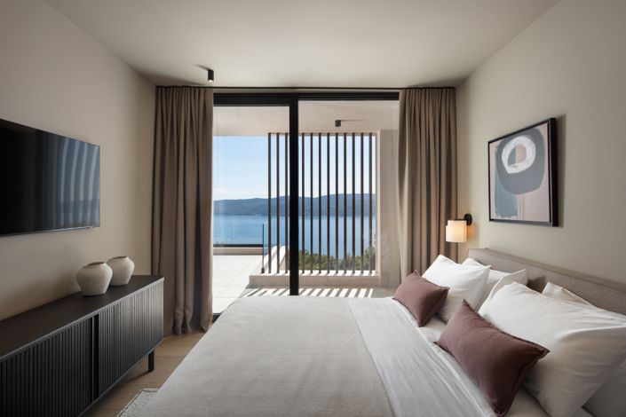 Image No.19-4 Bed Property for sale