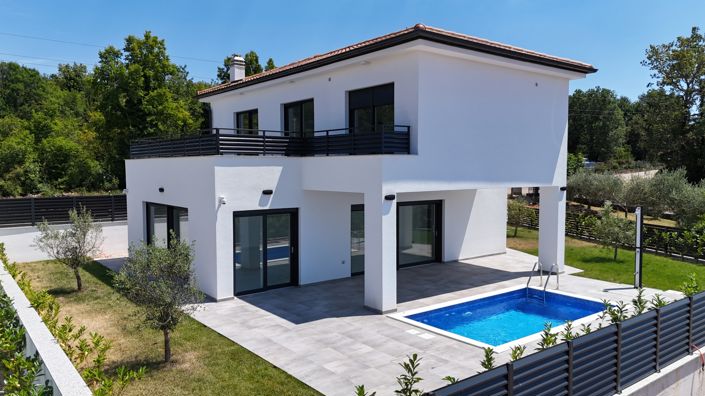 Image No.1-4 Bed Property for sale