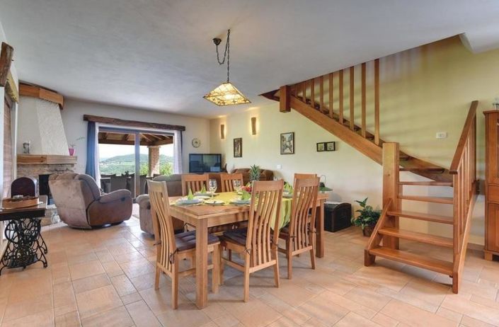 Image No.11-4 Bed Property for sale