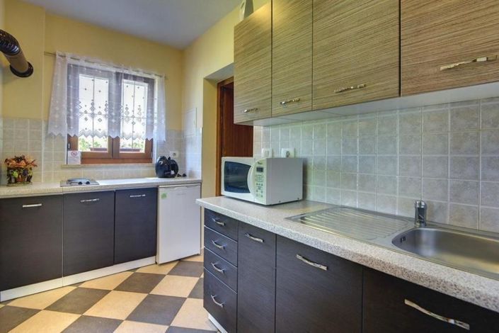 Image No.7-4 Bed Property for sale