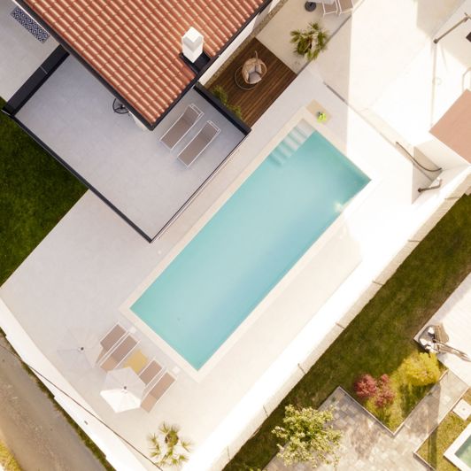 Image No.1-4 Bed Property for sale