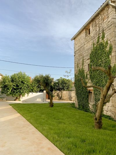 Image No.6-4 Bed Property for sale