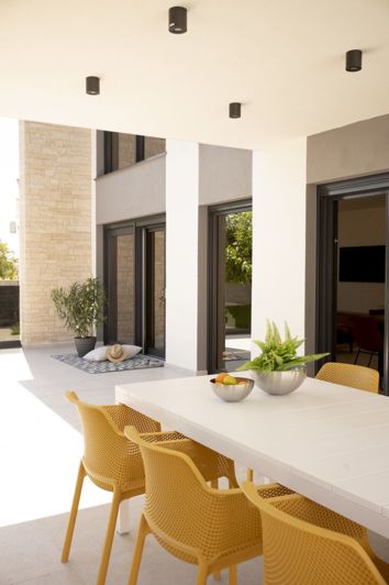 Image No.9-4 Bed Property for sale