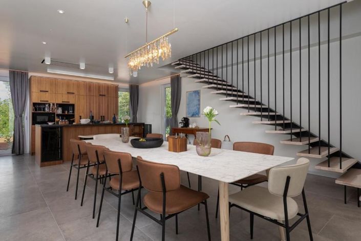 Image No.14-4 Bed Property for sale