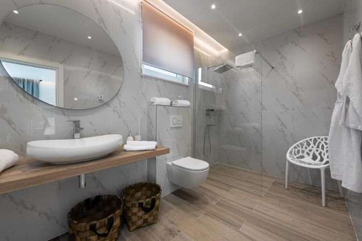 Image No.18-4 Bed Property for sale