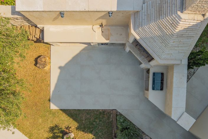 Image No.11-4 Bed Property for sale