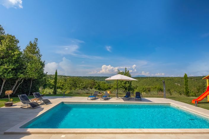 Image No.20-4 Bed Property for sale