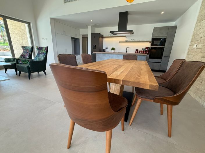 Image No.11-2 Bed Property for sale