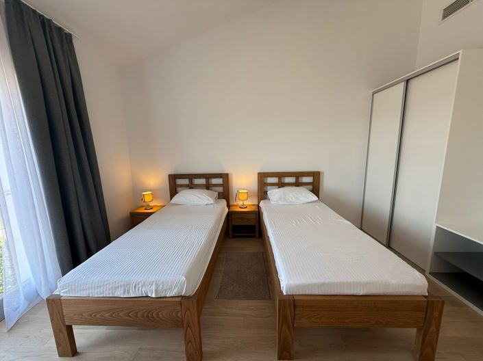 Image No.16-2 Bed Property for sale