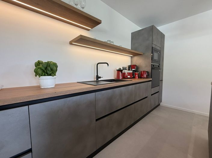 Image No.24-2 Bed Property for sale