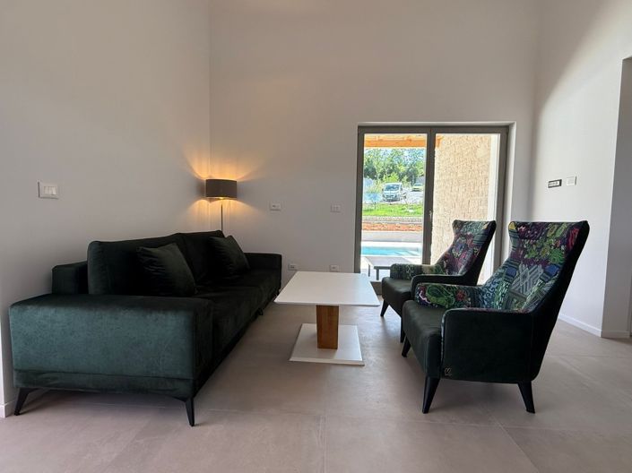 Image No.8-2 Bed Property for sale