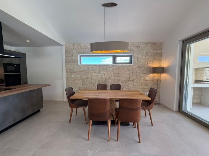 Image No.9-2 Bed Property for sale