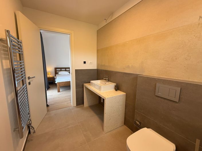 Image No.21-2 Bed Property for sale