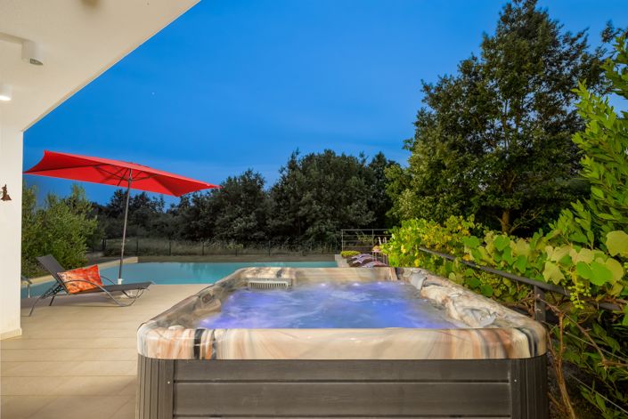 Image No.10-3 Bed Property for sale